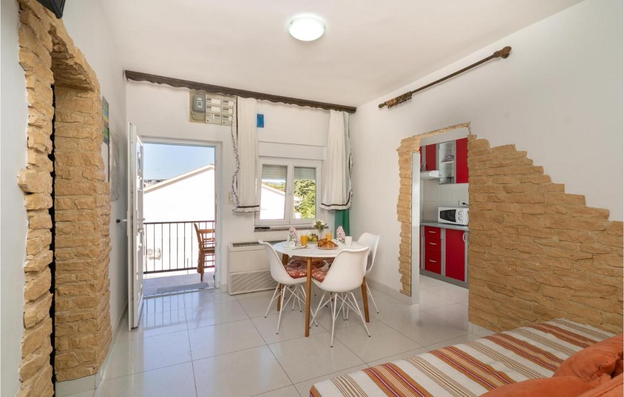 Cozy Apartment In Krk With Kitchen Krk Town Extérieur photo