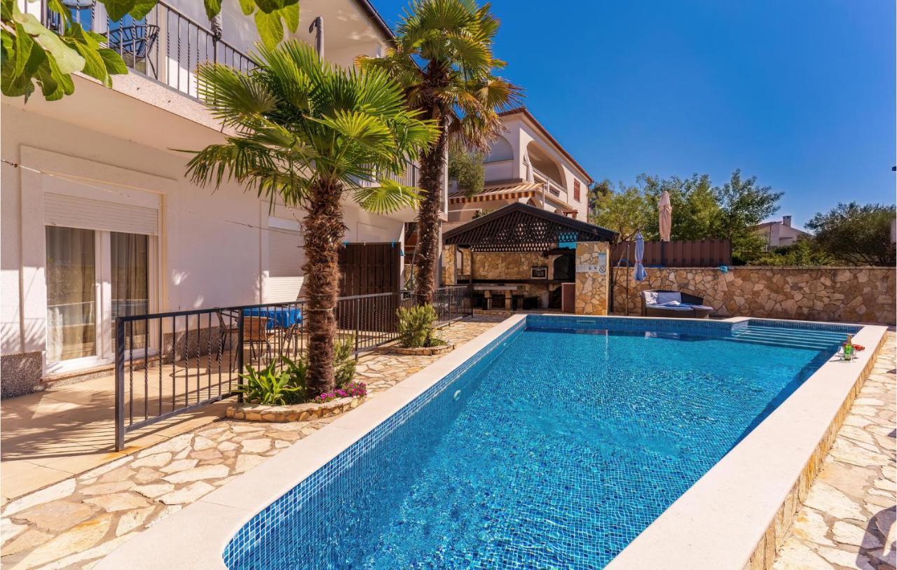 Cozy Apartment In Krk With Kitchen Krk Town Extérieur photo