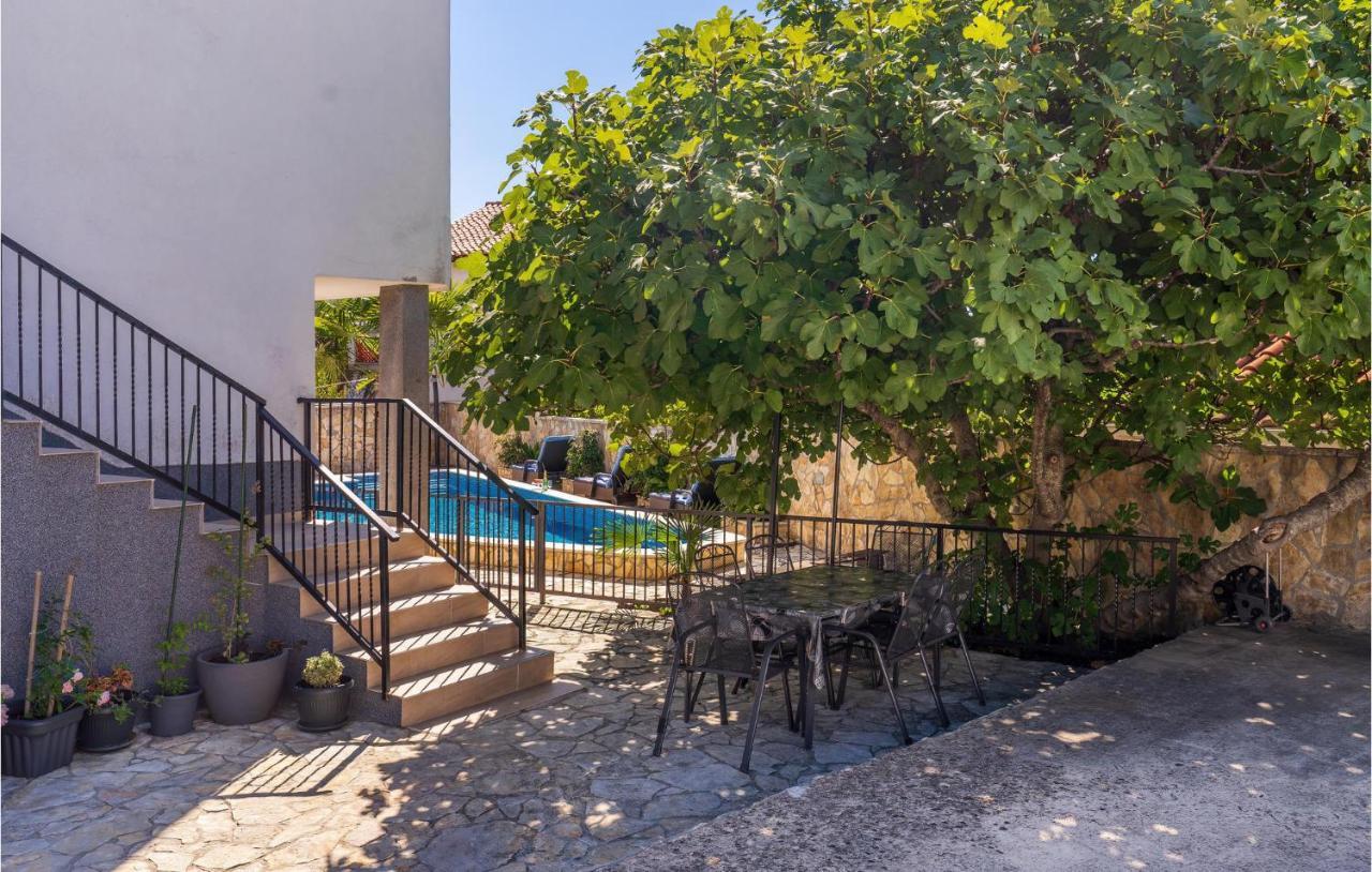 Cozy Apartment In Krk With Kitchen Krk Town Extérieur photo